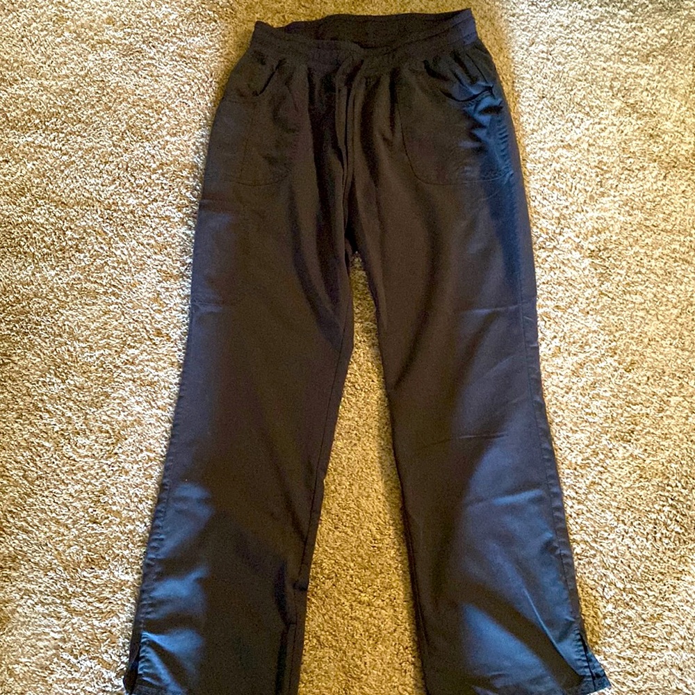 Scrub set